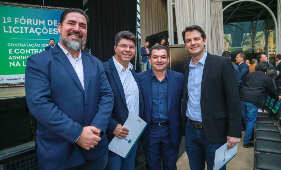 Evento Fórum de Licitações, Contratação Direta e Contratos Administrativos