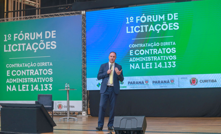 Evento Fórum de Licitações, Contratação Direta e Contratos Administrativos