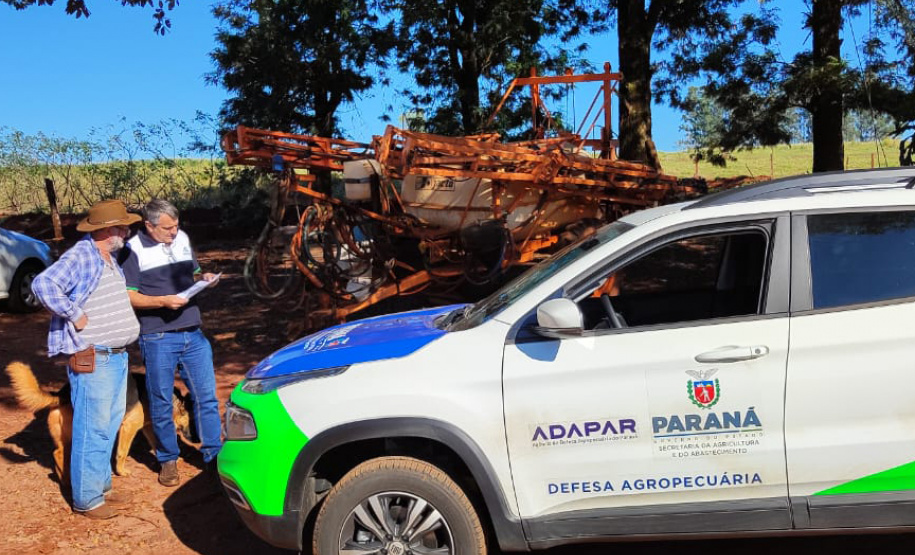 Adapar realiza inspeção preventiva de pulverizadores agrícolas no Noroeste