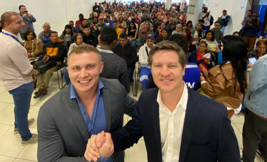 Mais de 500 pessoas participaram de Mutirão de Empregos para Migrantes em Curitiba