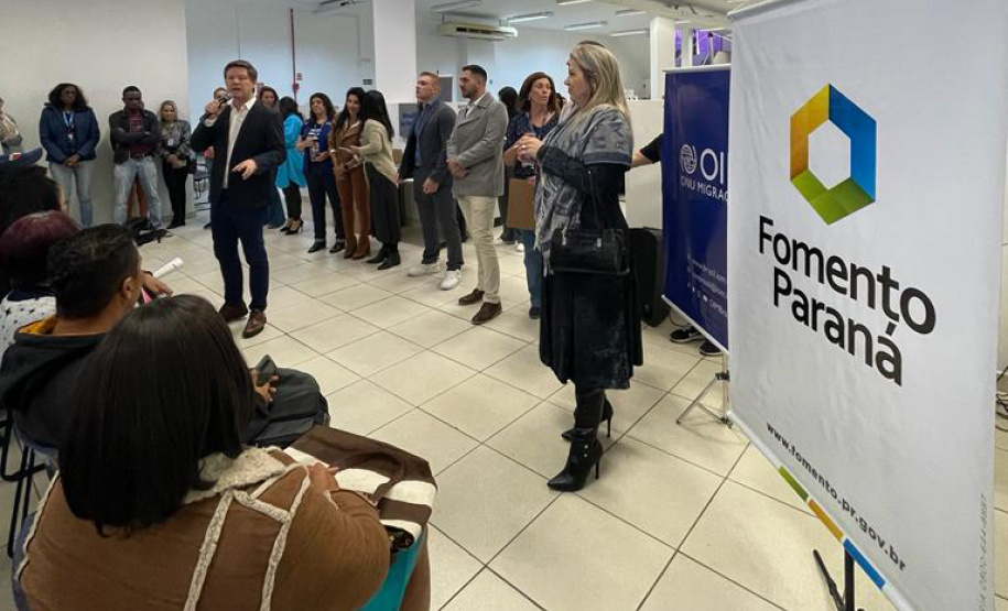 Mais de 500 pessoas participaram de Mutirão de Empregos para Migrantes em Curitiba