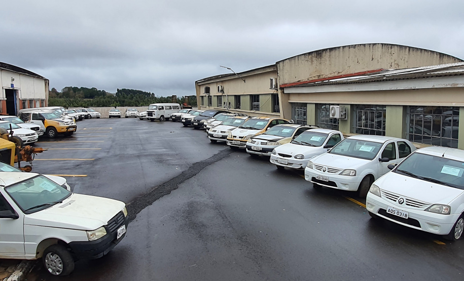 Interessados em participar do leilão de veículos do Estado já podem dar lances