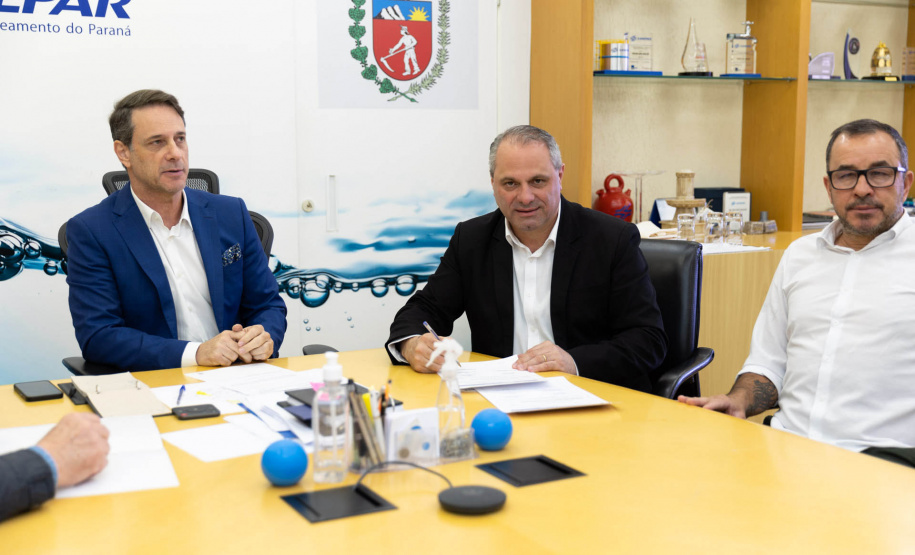 Presidente da Sanepar recebeu prefeito e presidente da Câmara de Almirante Tamandaré