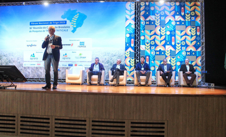No Fórum Nacional de Trigo, governo estadual defende ciência e inovação para avanço  do agro
