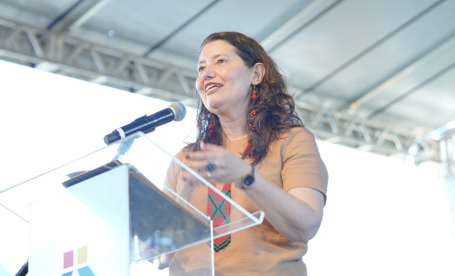 Parceria entre Estado e Itaipu vai permitir renovação de mobiliário de 286 escolas