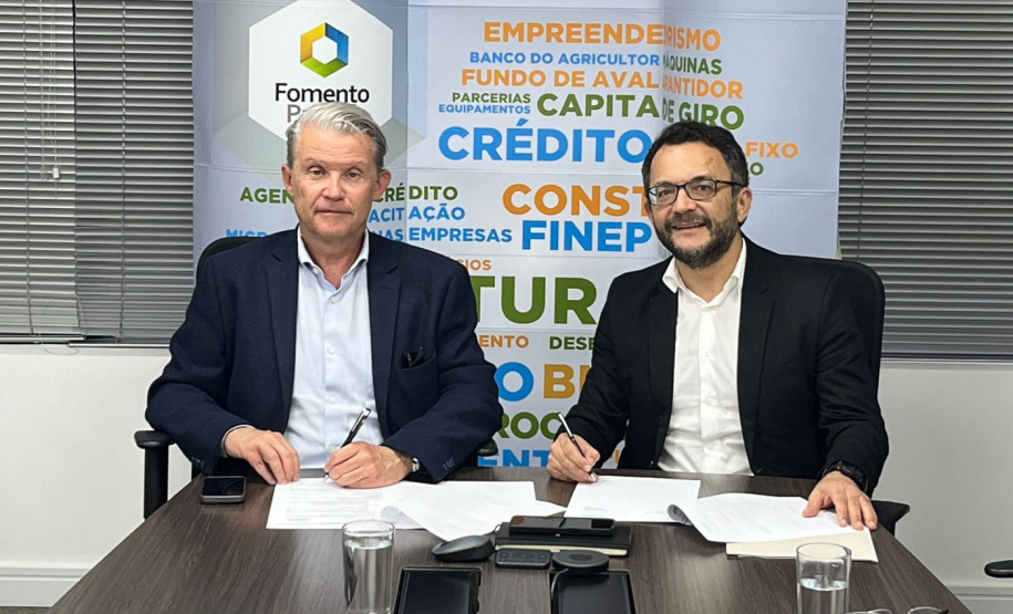 Fomento Paraná e IPARDES assinam Termo de Cooperação
