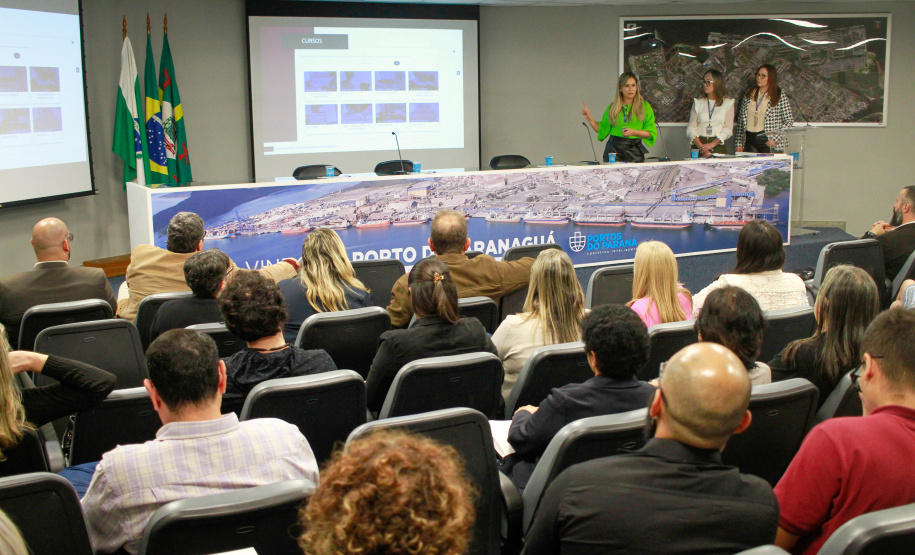 Seminário Controla Paraná reúne cerca de 80 representantes de sete municípios do Litoral