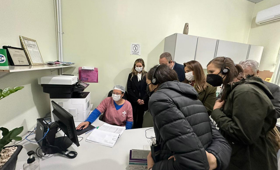 Comitiva dos EUA e Ministério da Saúde acompanha trabalho do Paraná sobre síndromes gripais em região de fronteira