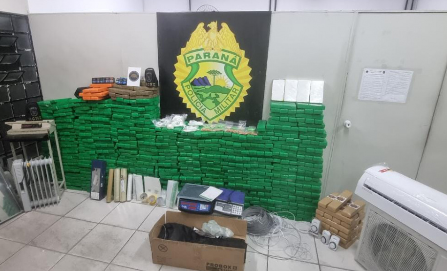 Polícia Militar apreende mais de setecentos quilos de maconha em Curitiba