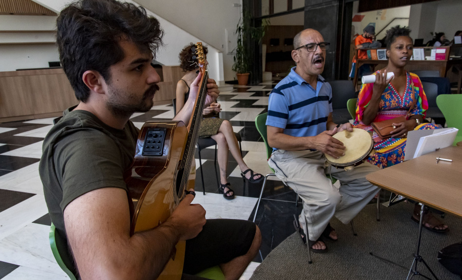 Bonecos, marionetes e atrações para as idades marcam uma semana repleta de atividades culturais
