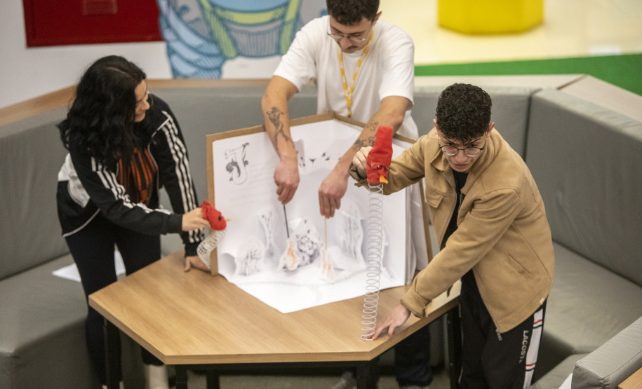 Bonecos, marionetes e atrações para as idades marcam uma semana repleta de atividades culturais