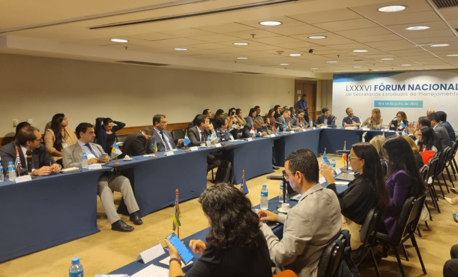 Secretaria de Planejamento leva experiência em captações e contratações à Conseplan