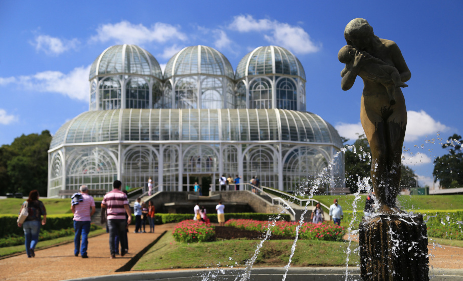 Boletim Turistas Estrangeiros