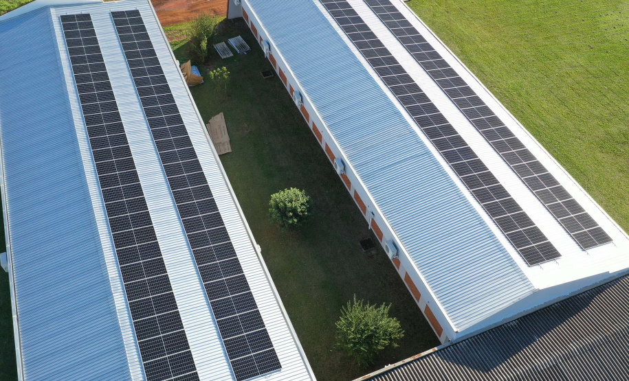 Universidades estaduais produzem energia a partir de captação solar