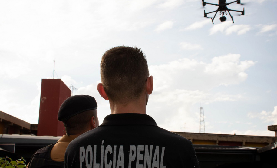 Policiais de Londrina são habilitados como pilotos de RPAS e recebem nova aeronave remotamente pilotada