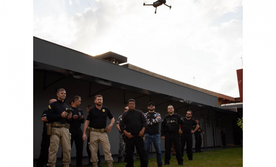Policiais de Londrina são habilitados como pilotos de RPAS e recebem nova aeronave remotamente pilotada