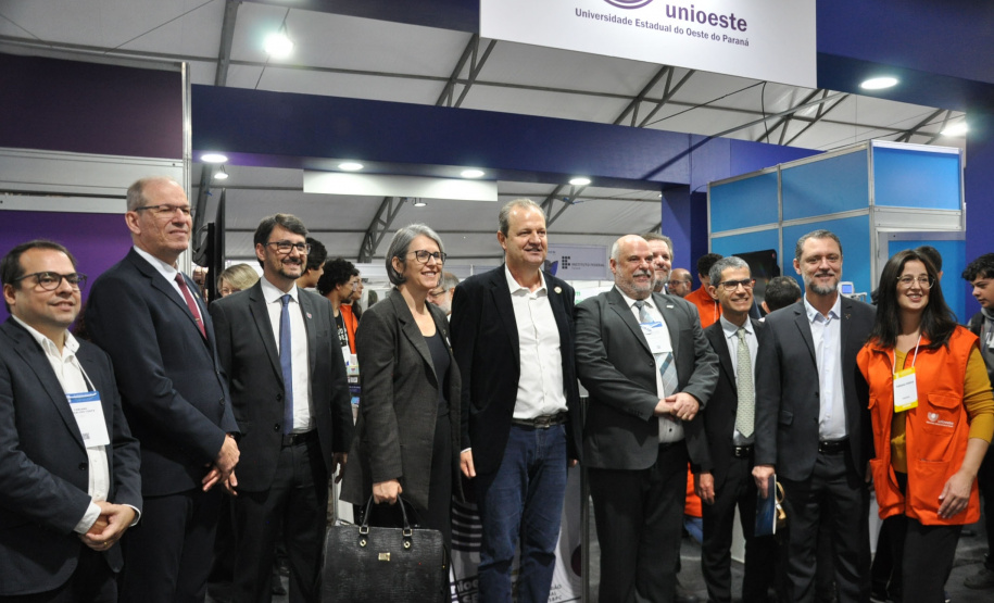 Governo promove ações em evento voltado para ciência e tecnologia