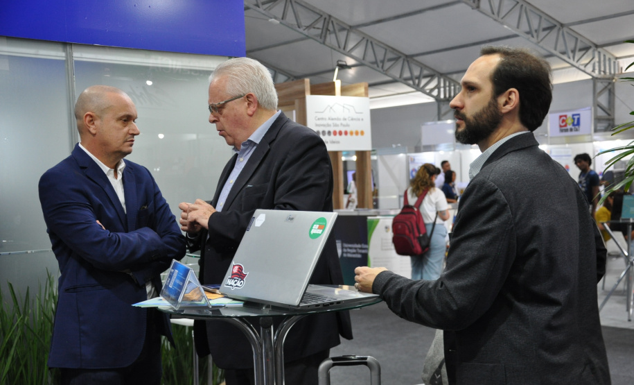 Estado mostra na SBPC programa que transforma pesquisas científicas em produto comercial