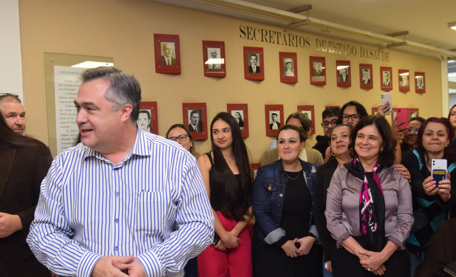 A ministra da Saúde, Nísia Trindade, visitou as instalações da Secretaria de Estado da Saúde (Sesa) nível central nesta terça-feira (25)