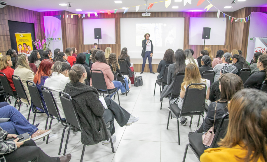 Copel divulga Rede Elétrica Inteligente para mulheres empreendedoras de Fazenda Rio Grande