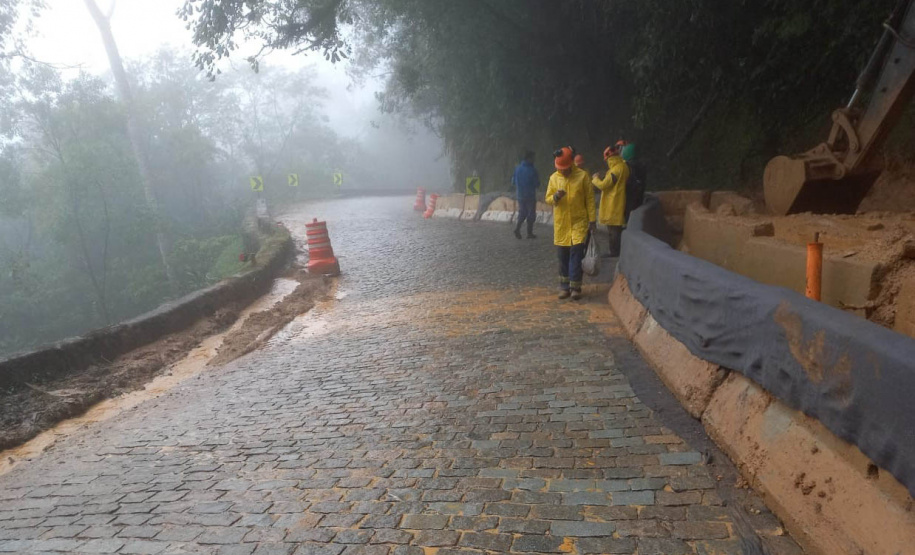 Liberação da Graciosa é antecipada e tráfego de veículos foi retomado