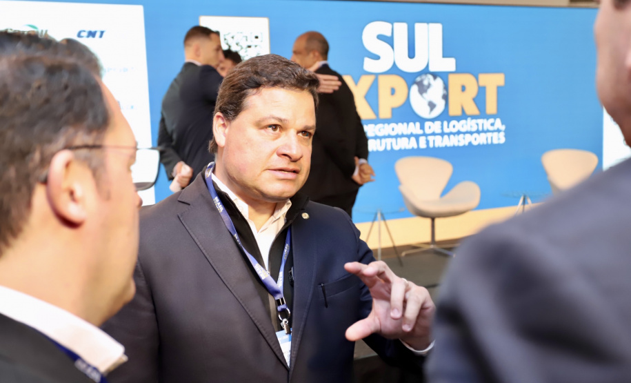 Portos do Paraná apresenta pioneirismo da concessão do canal de acesso em encontro do setor