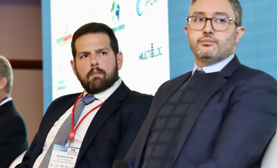 Portos do Paraná apresenta pioneirismo da concessão do canal de acesso em encontro do setor