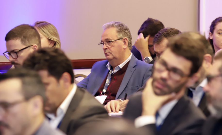 Portos do Paraná apresenta pioneirismo da concessão do canal de acesso em encontro do setor