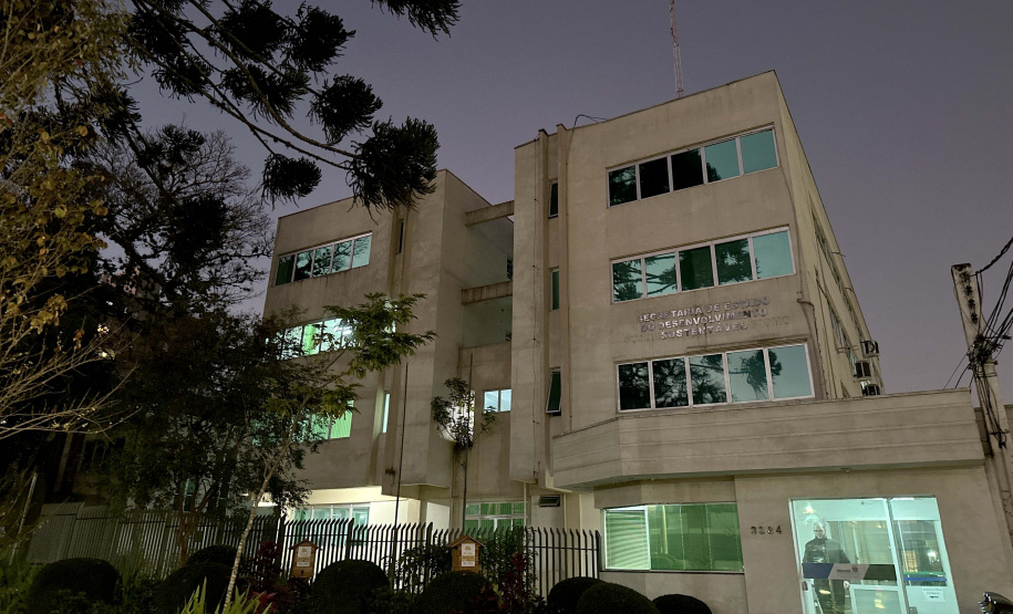 Governo do Paraná amplia logística reversa de baterias de chumbo ácido