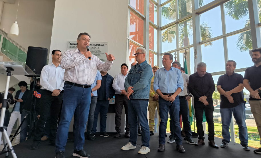 Expandindo acesso a atendimento especializado, secretário assina ordem de serviço do AME de Cianorte