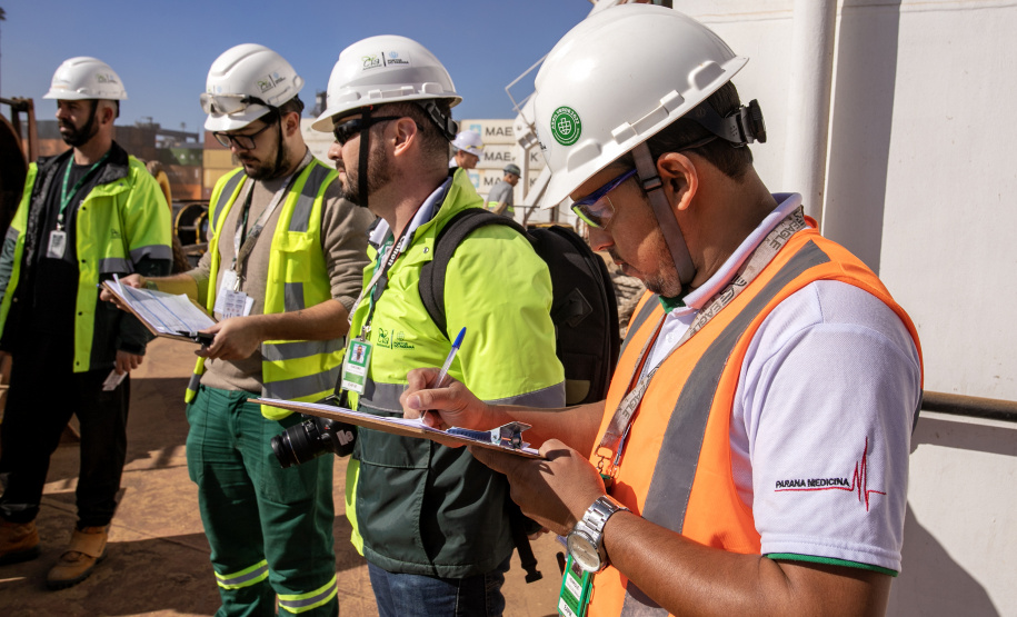Portos do Paraná realiza simulado de resgate de trabalhador em mar