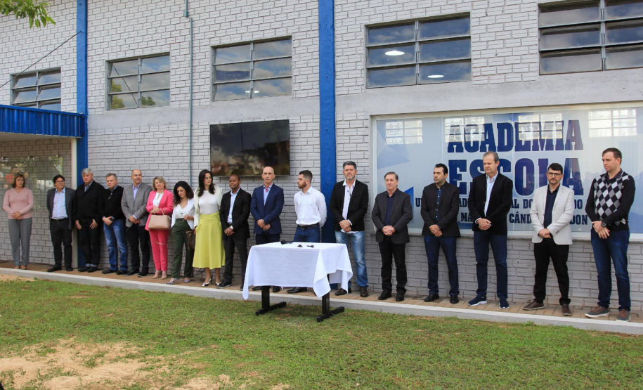 Governo inaugura espaços e repassa recursos para três campi da Unioeste