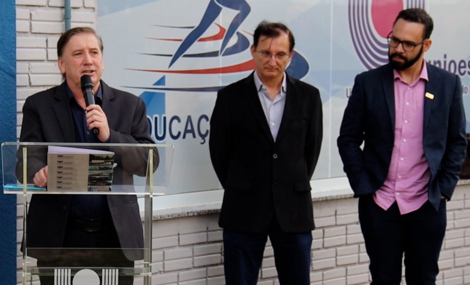 Governo inaugura espaços e repassa recursos para três campi da Unioeste