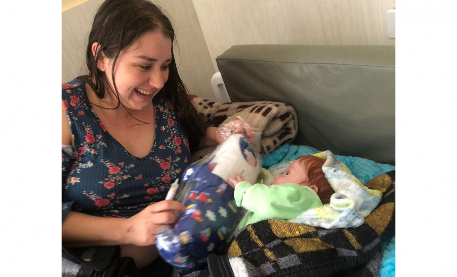 Em Cascavel, “Naninhas do bem” confeccionadas por custodiados ajudam no tratamento de crianças hospitalizadas