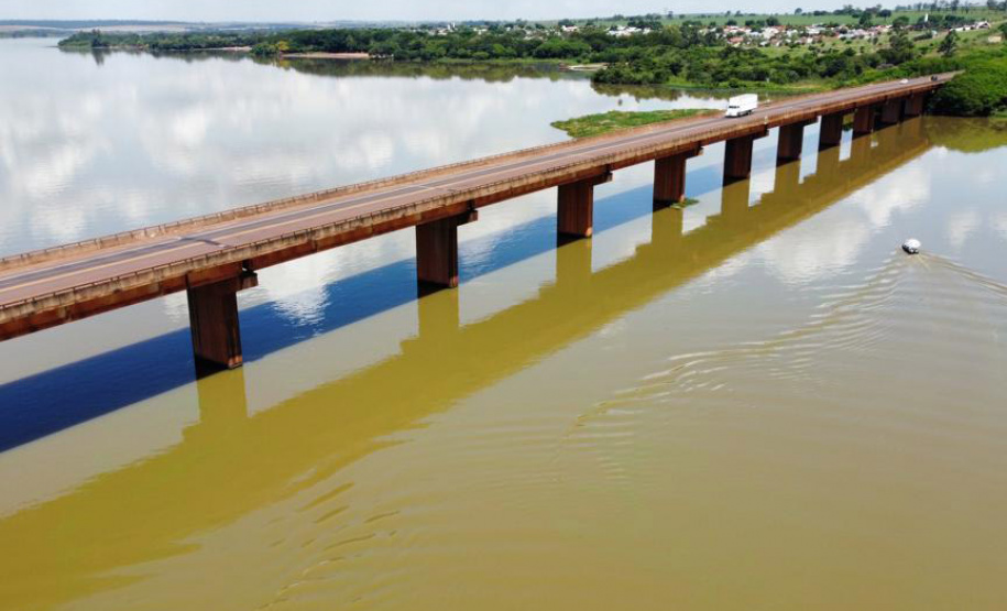 Governo paulista vai bloquear ponte sobre o Rio Paranapanema para reformas