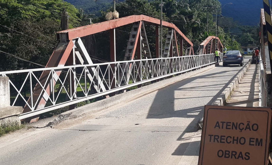 Bloqueios em ponte de Porto de Cima, distrito de Morretes, são adiados devido às chuvas