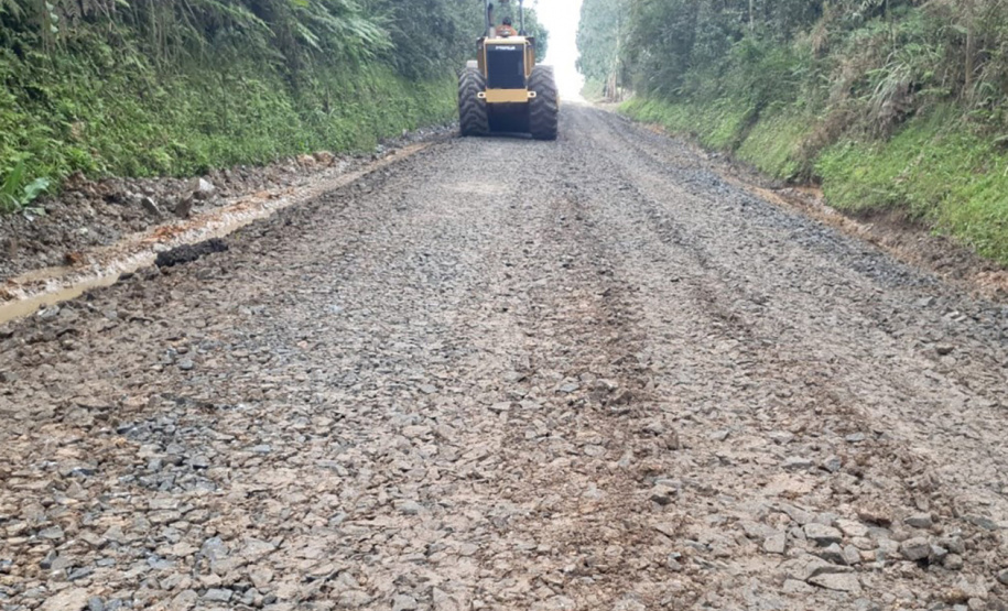 Contrato de R$ 16,8 mi para conservar estradas rurais de Mallet, Lapa e São Mateus do Sul