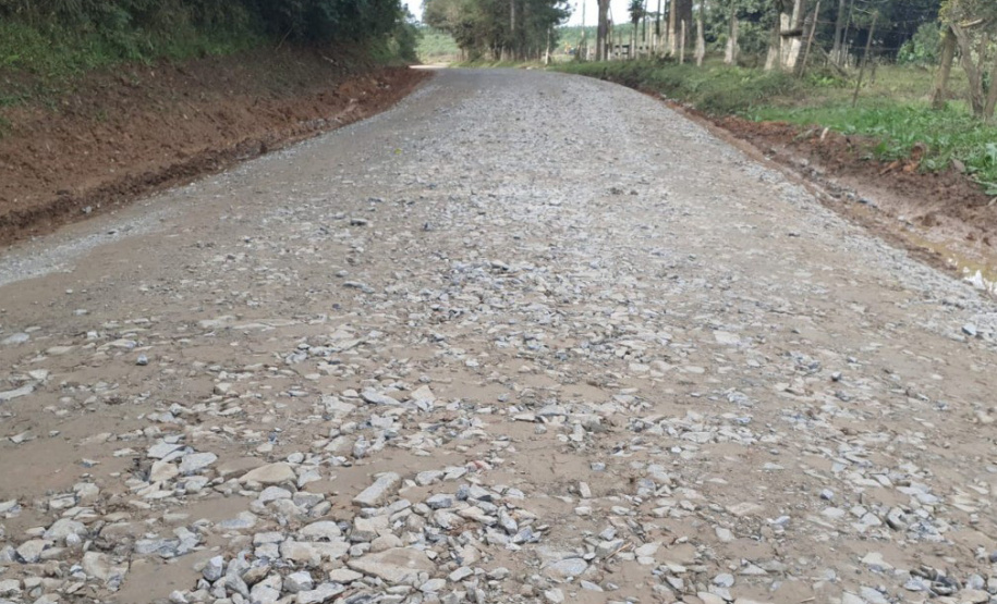 Contrato de R$ 16,8 mi para conservar estradas rurais de Mallet, Lapa e São Mateus do Sul