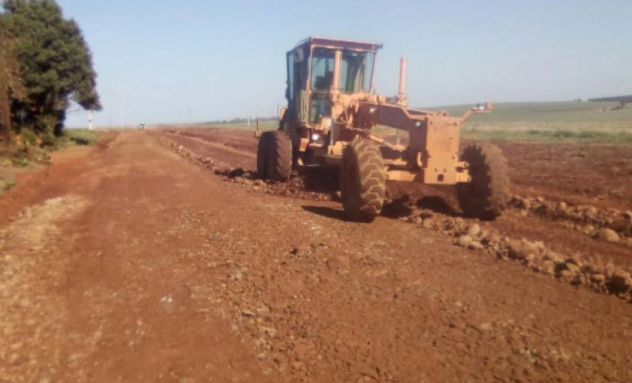 Estrada rural entre Mamborê e Luiziana receberá manutenção de R$ 7,2 mi