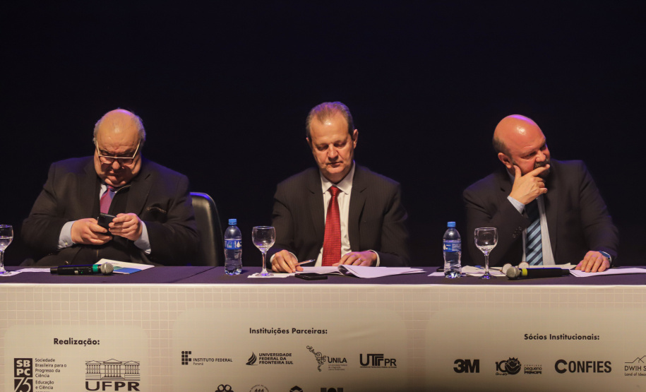 Curitiba, 23 de julho de 2023 - Abertura da 75ª Reunião Anual da SBPC - Sociedade Brasileira para o Progresso da Ciência, que aconteceu no Teatro Guaira, e contou com a presença da ministra de  Ciência, Tecnologia e Inovação, Luciana Santos.