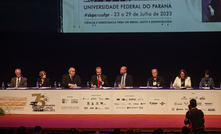 Curitiba, 23 de julho de 2023 - Abertura da 75ª Reunião Anual da SBPC - Sociedade Brasileira para o Progresso da Ciência, que aconteceu no Teatro Guaira, e contou com a presença da ministra de  Ciência, Tecnologia e Inovação, Luciana Santos.