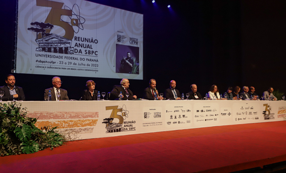 Curitiba, 23 de julho de 2023 - Abertura da 75ª Reunião Anual da SBPC - Sociedade Brasileira para o Progresso da Ciência, que aconteceu no Teatro Guaira, e contou com a presença da ministra de  Ciência, Tecnologia e Inovação, Luciana Santos.