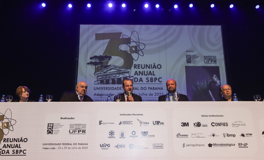 Curitiba, 23 de julho de 2023 - Abertura da 75ª Reunião Anual da SBPC - Sociedade Brasileira para o Progresso da Ciência, que aconteceu no Teatro Guaira, e contou com a presença da ministra de  Ciência, Tecnologia e Inovação, Luciana Santos.