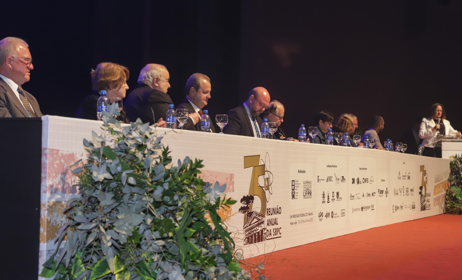 Curitiba, 23 de julho de 2023 - Abertura da 75ª Reunião Anual da SBPC - Sociedade Brasileira para o Progresso da Ciência, que aconteceu no Teatro Guaira, e contou com a presença da ministra de  Ciência, Tecnologia e Inovação, Luciana Santos.