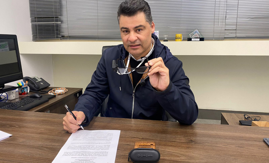 Paraná investe R$ 2,19 milhões na aquisição de óculos de IA para crianças e adolescentes com deficiência visual