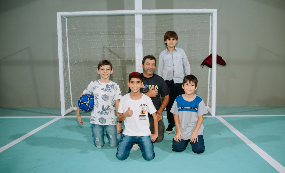 Com apoio do Estado, 21 famílias de Cambé conquistam o sonho da casa própria