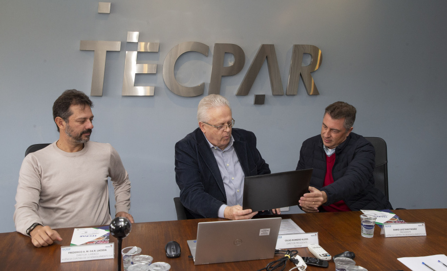 O Instituto de Tecnologia do Paraná (Tecpar) recebeu, nesta sexta-feira (28), o certificado de participação no Programa Tecnoparque, da Prefeitura Municipal de Curitiba.