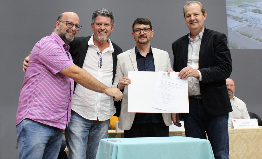 Governo inaugura espaços e repassa recursos para três campi da Unioeste