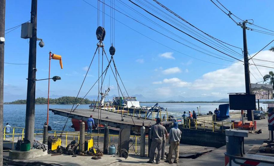 Substituição de ponte flutuante na travessia do Ferry Boat de Guaratuba