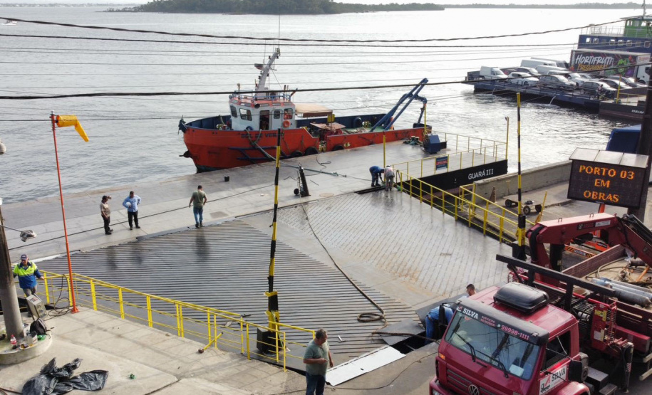 Ferry boat de Guaratuba opera normalmente após troca de ponte